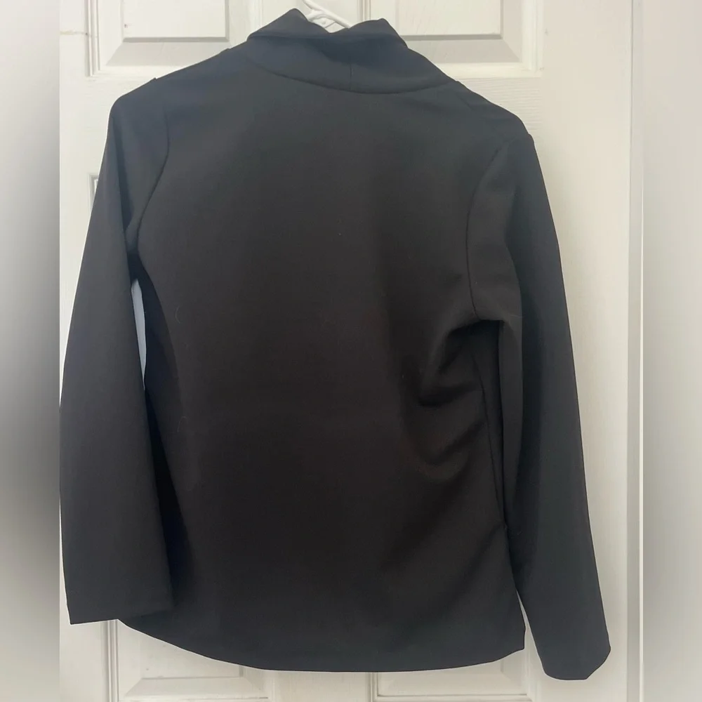 Women’s Small black blazer with pockets - Picture 2 of 4